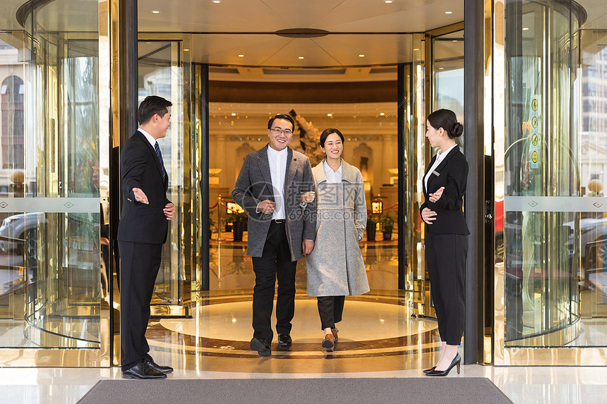 酒店管理服務人員的迎送顧客藝術